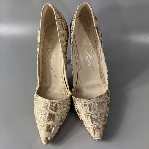 ALICE + OLIVIA by STACEY BENDET Gold Laser Cut Heel Pumps, Size 36 - Picture 4 of 13